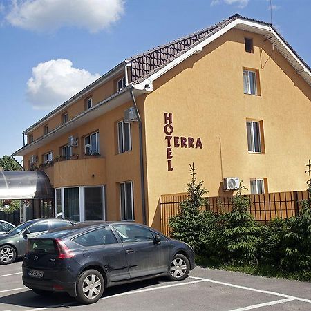 Hotel Terra Орадя Экстерьер фото